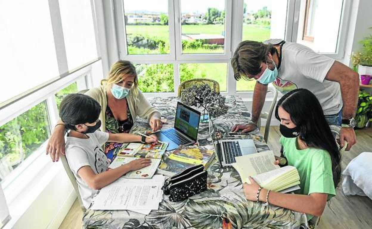 Cantabria destina 3 millones de euros a facilitar la conciliación familiar en los hogares