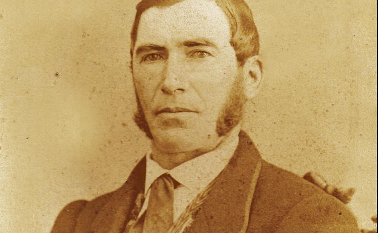 Retrato de Antonio Revuelta. 