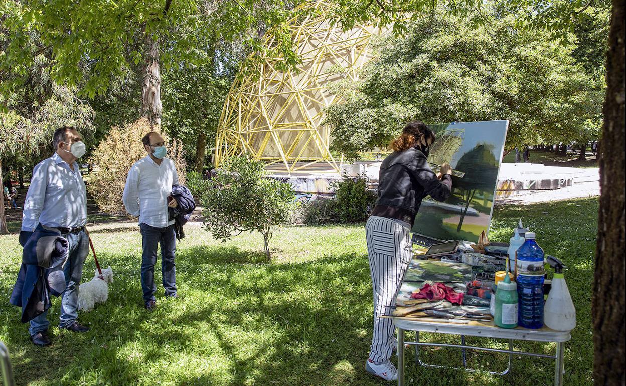 Imagen del concurso de pintura organizado hace unos días en el parque Manuel Barquín, que acogerá la muestra de maquinaria de jardinería.