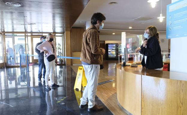 Desconcierto en el vacunódromo de Santander para recibir la segunda dosis de Pfizer