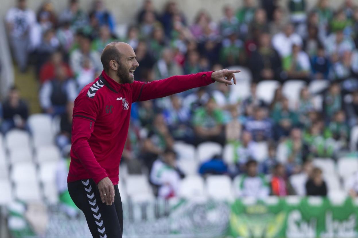 Gonzalo Colsa trabaja en la remodelación de la cantera racinguista en su primer año al frente de la misma.