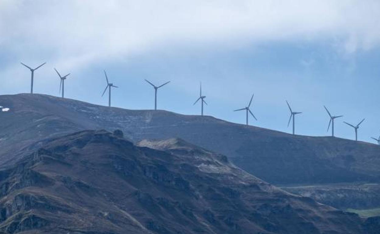 Parque eólico de Cañoneras, el único que funciona a día de hoy en Cantabria. / 