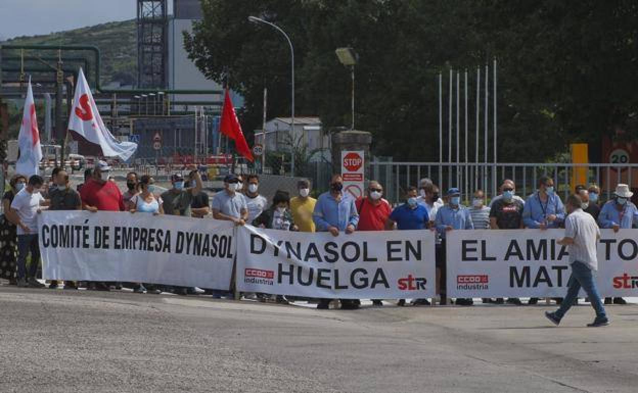 La plantilla de Dynasol estuvo concentrada este sábado desde las 11 a las 13 horas 