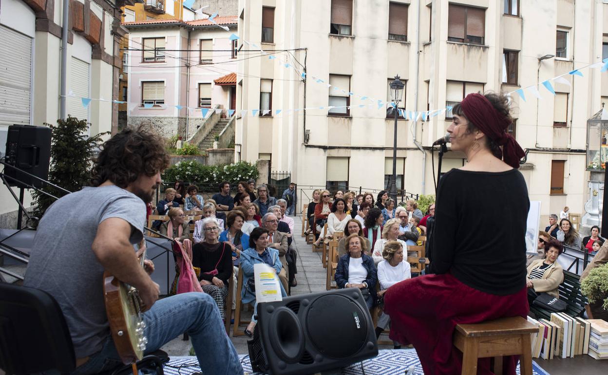 Unate arranca en Torrelavega su programación cultural