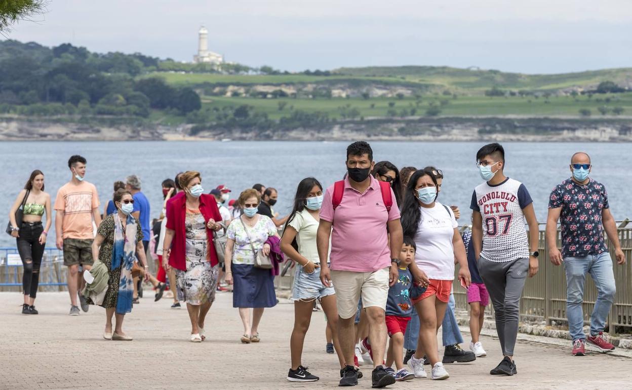 Turistas estos días por Santander.