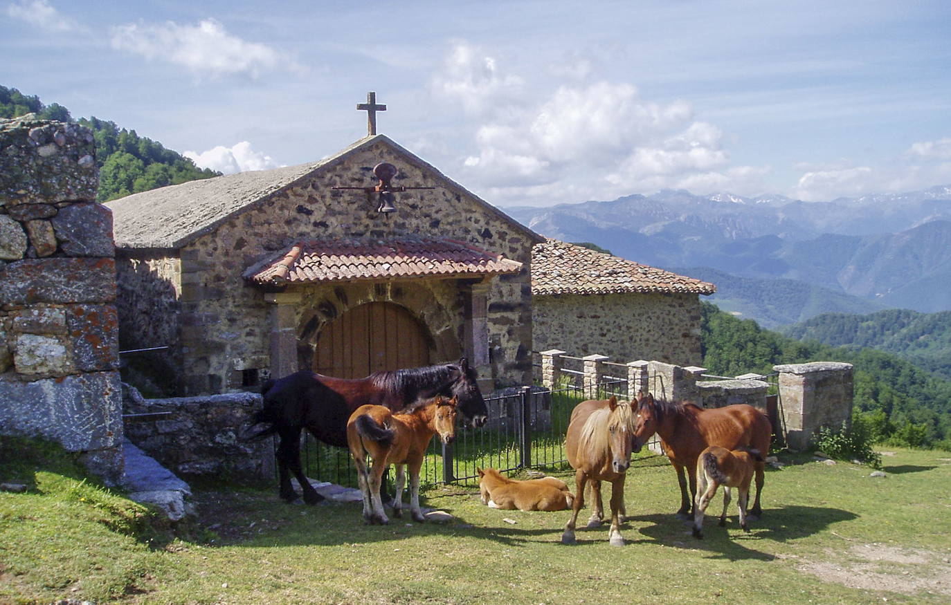 Ermita de Nuestra Señora de la Luz, en Cabezón de Liébana. 