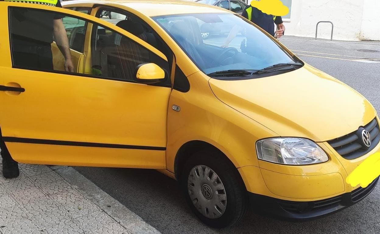 Vehículo de cortesía que utiliza la Policía Local de Castro.