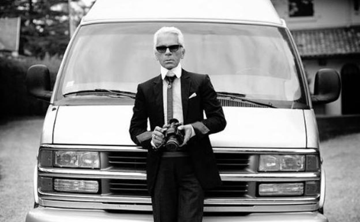 El inolvidable Karl Lagerfeld.