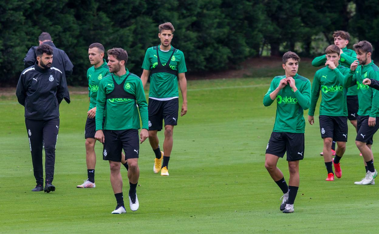 El Racing ya conoce a su primer rival en la Primera RFEF, el Tudelano.