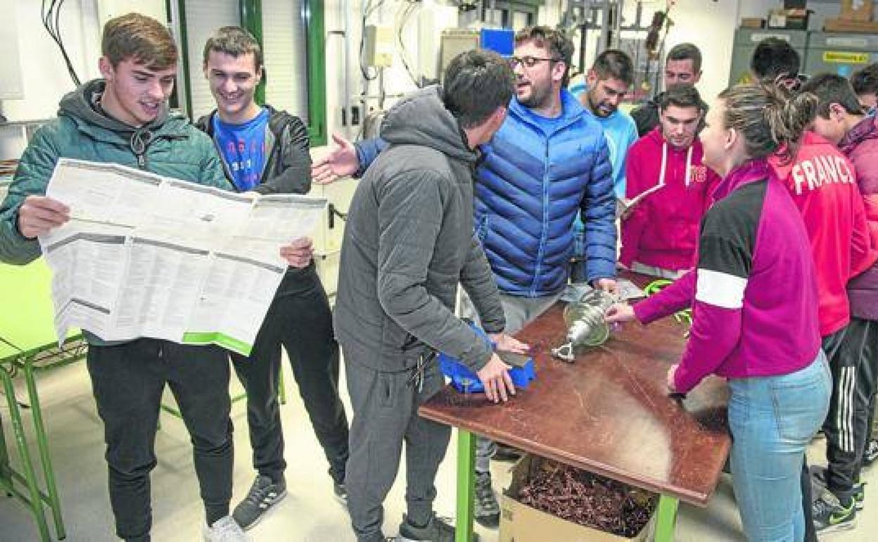 Todos los alumnos del primer curso del Grado Superior de Sistemas Electrotécnicos y Automatizados