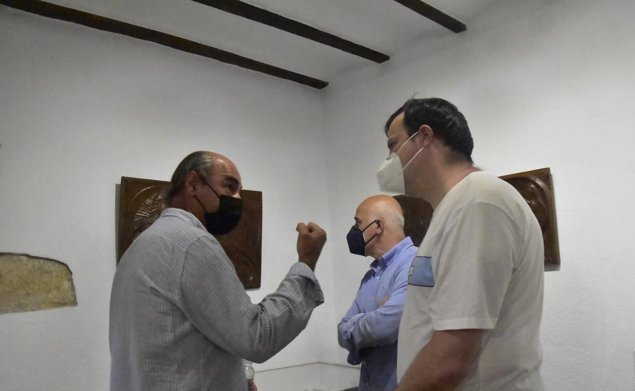 Un momento de la inauguración de la muestra en la Casa de la Beata. 