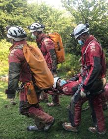 Imagen secundaria 2 - Las cuevas del Asón vuelven a ser escenario de entrenamiento