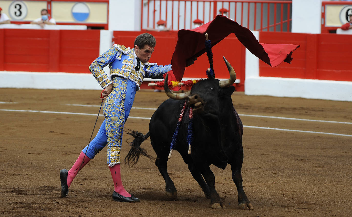 Fotos: Tres orejas y gran tarde de Emilio de Justo y Ginés Martín