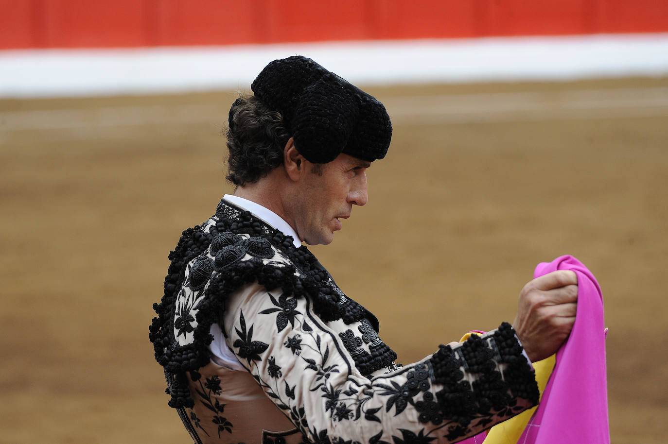 Fotos: Tres orejas y gran tarde de Emilio de Justo y Ginés Martín