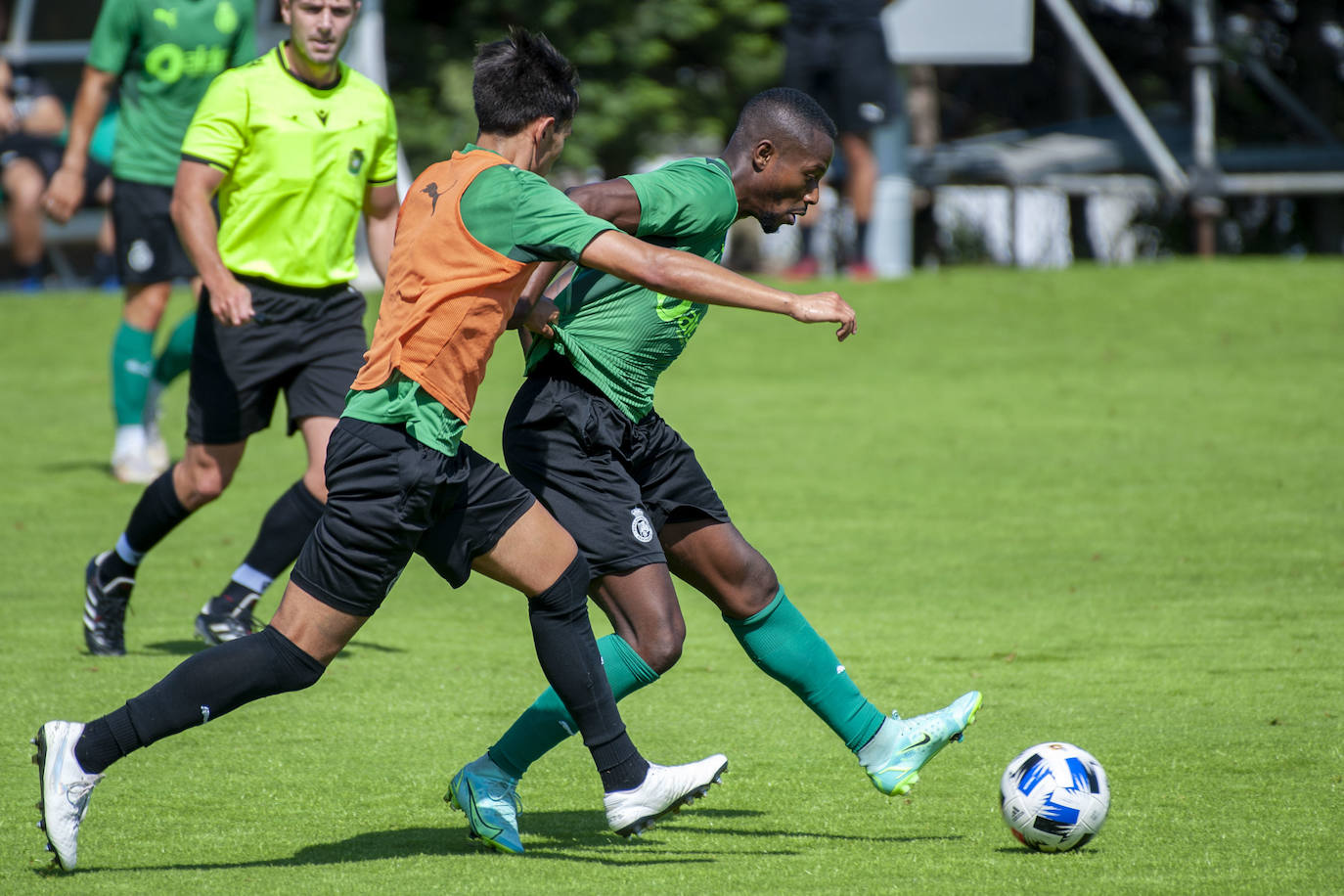 Fotos: El Rayo Cantabria gana al Racing