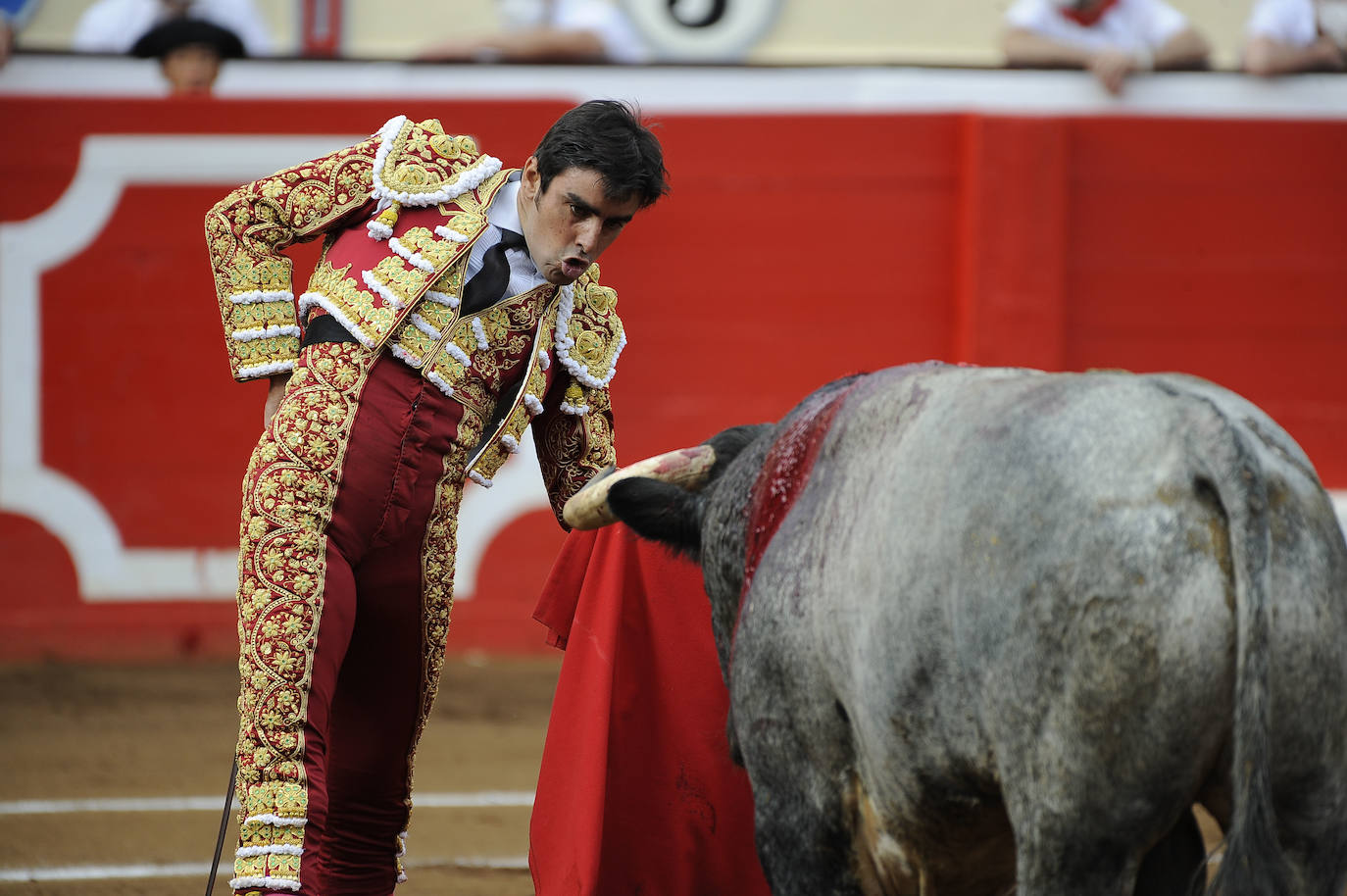 Miguel Ángel Perera cortó tres orejas y Ureña y Roca Rey pasearon un trofeo cada uno en una exigente corrida con el hierro de La Quinta.