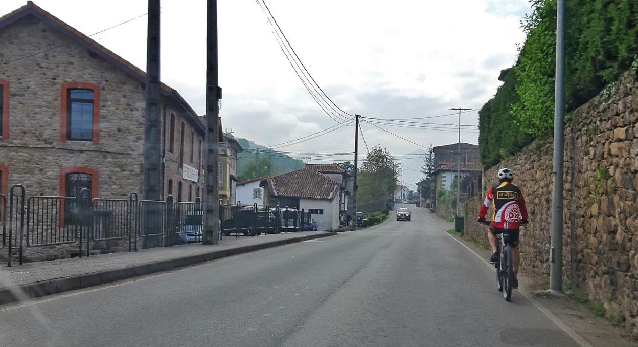 Arenas de Iguña quiere que la bicicleta tenga un protagonismo especial en las vías principales y secundarias del municipio