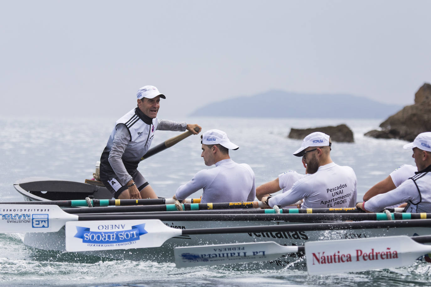 Getaria se hace con el título en aguas de Castro Urdiales, tras coger el mando de la regata en el segundo largo