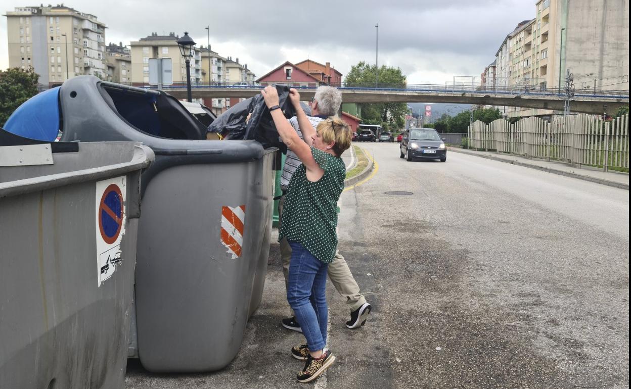 Los contenedores actuales serán sustituidos por unos metálicos. 