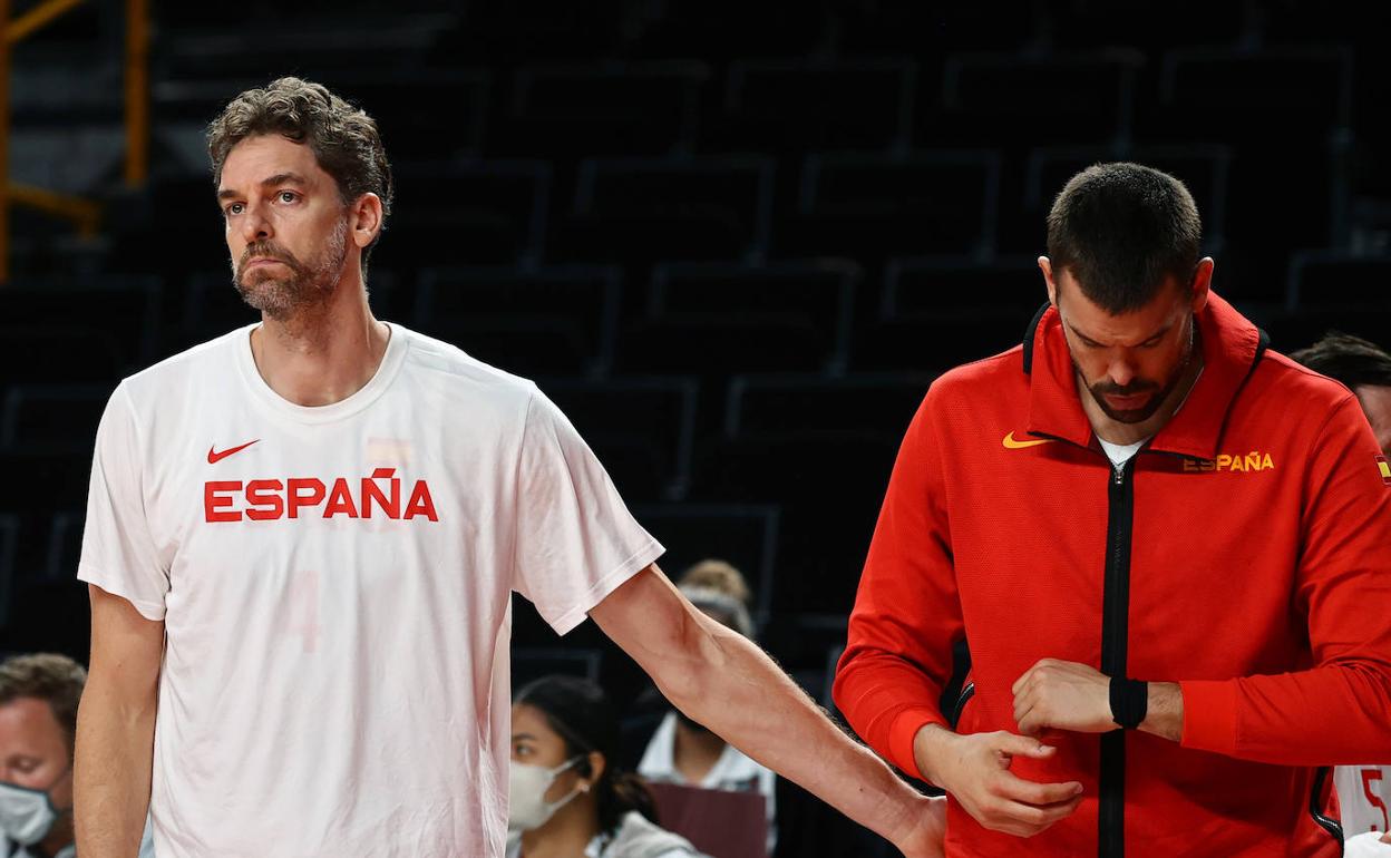 Los hermanos Gasol, al final del encuentro..