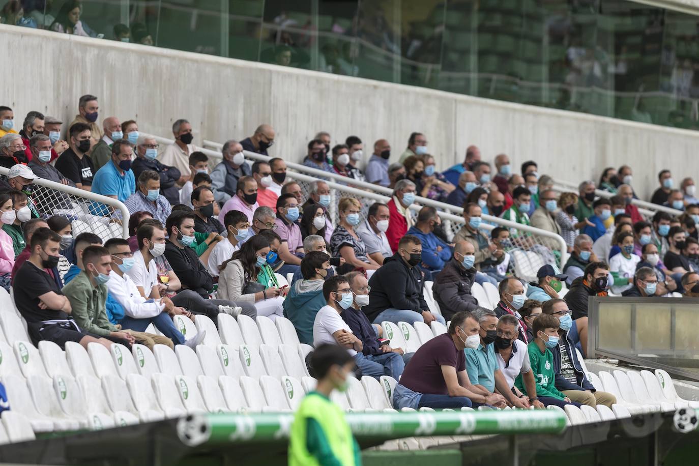 El Racing domina al Burgos pero empata a cero un amistoso en el que perdona incluso desde el penalti, donde falló Cedric