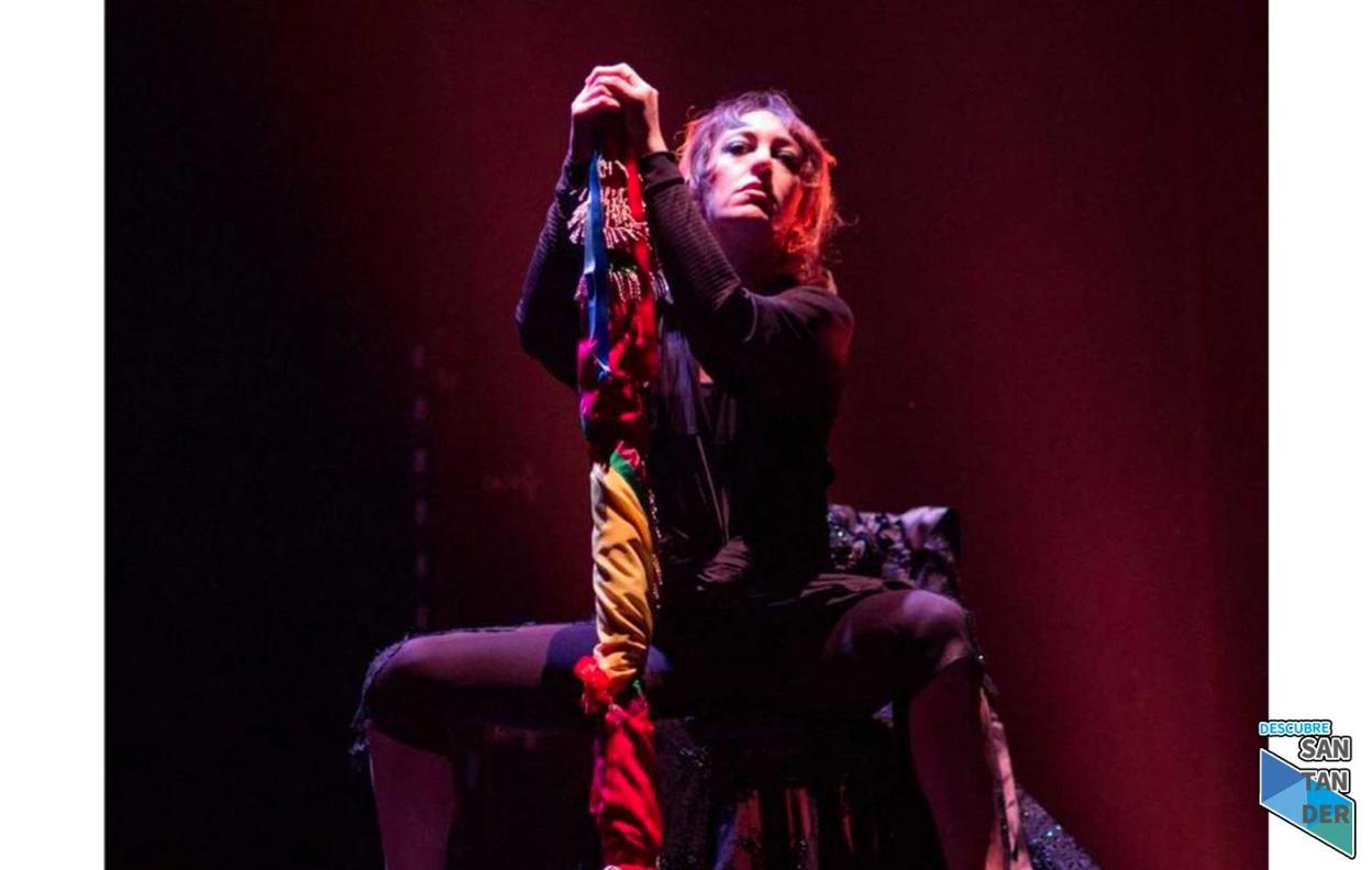 Luz Arcas, en 'Toná', ofrece al espectador una experiencia «poética, plástica e intuitiva». 