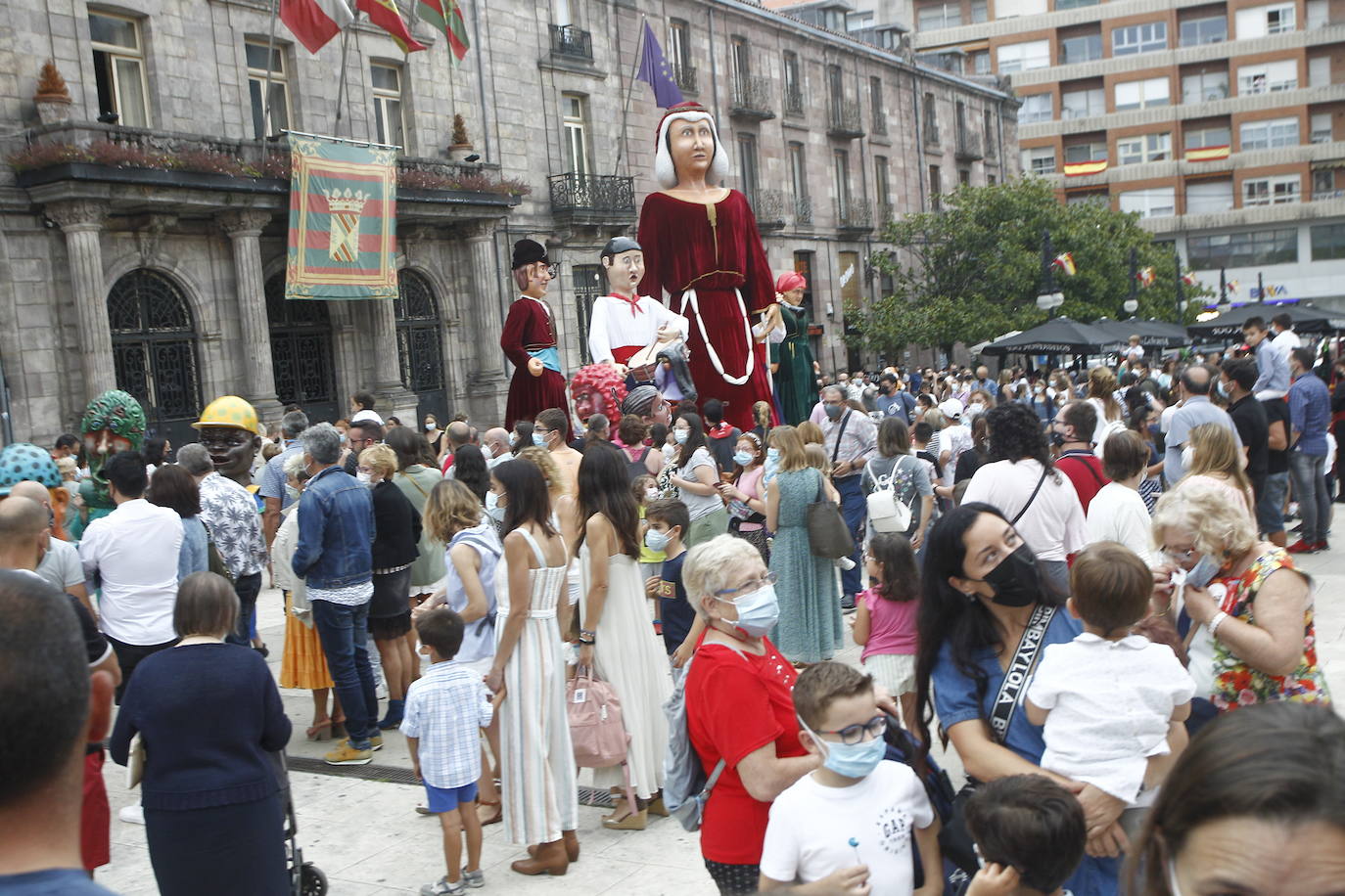 Fotos: Arracan las fiestas de la Virgen Grande de Torrelavega