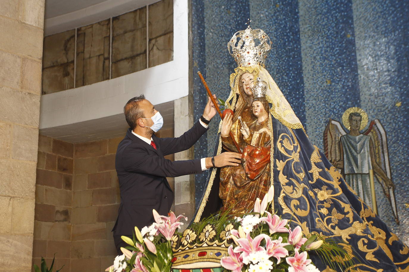 Fotos: La misa solemne, en imágenes