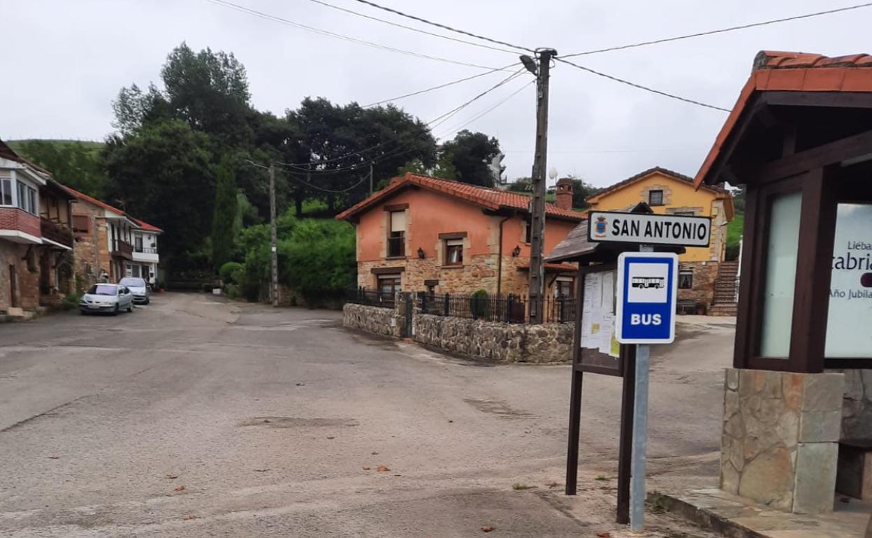 En la plaza, entre otras actuaciones, además de colocar pavimento se instalará nuevo mobiliario urbano 