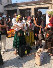 Imagen secundaria 2 - El interior de Cantabria lleva a las calles de la capital su protesta contra los eólicos