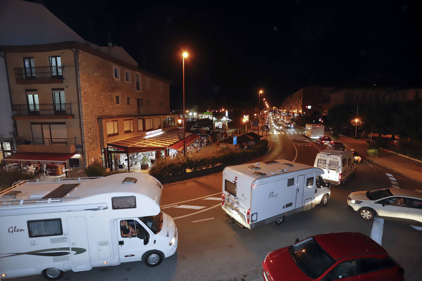 Fotos: Manifestación de autocaravanas en San Vicente de la Barquera