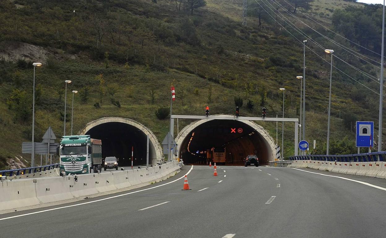 Túneles de Somaconcha, donde se acometerán mejoras en seguridad.