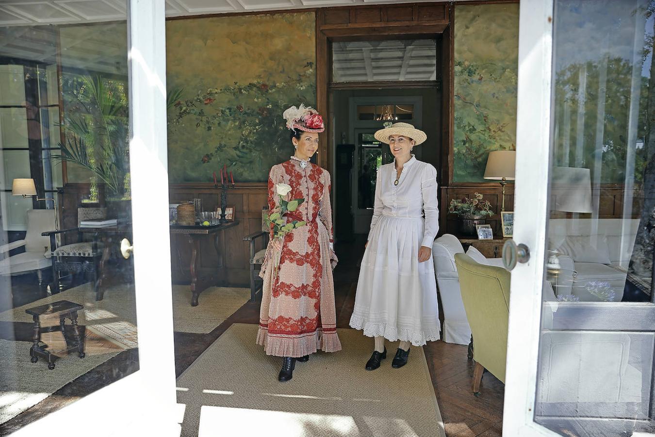 Trajes de época y escenas teatralizadas para revivir el esplendor pasado.