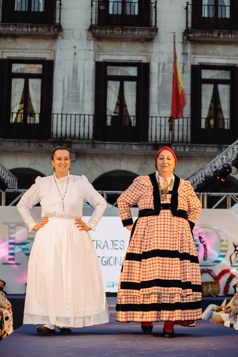 La tercera jornada se dedicó a los trajes regionales con un viaje a través de la costura por diferentes comarcas.