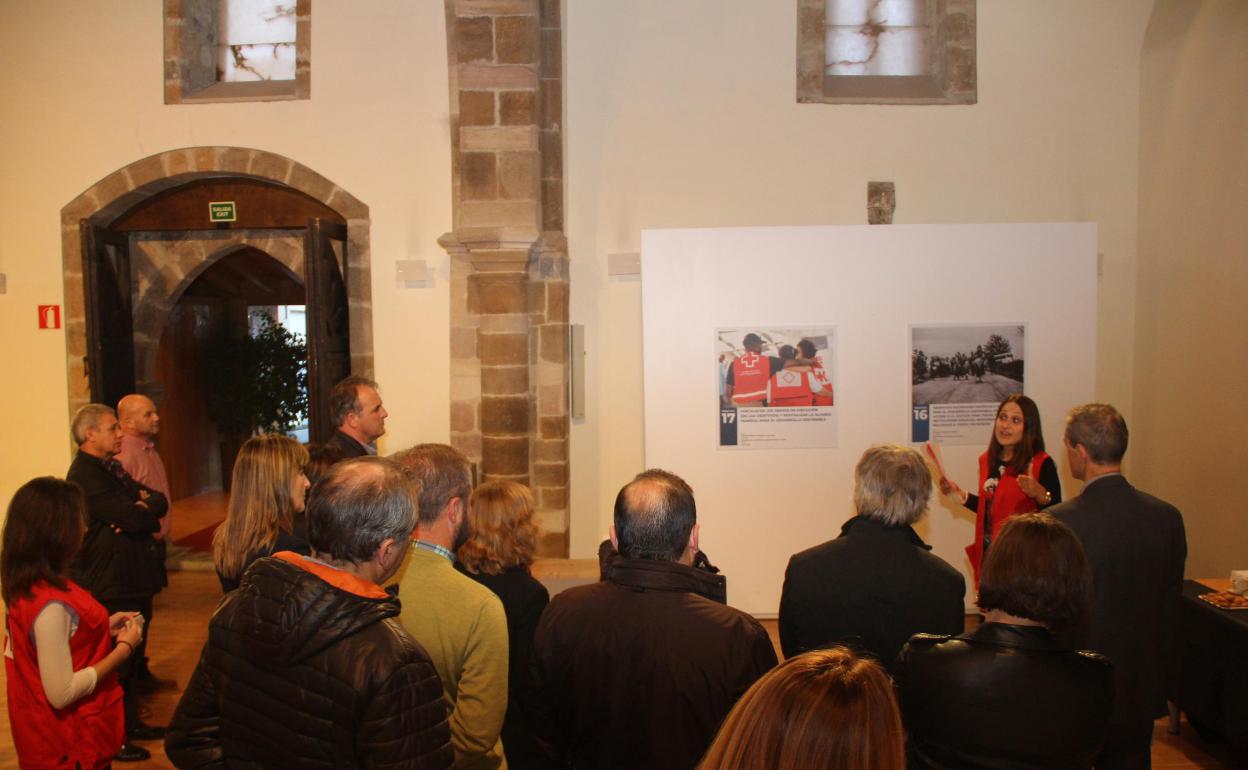 Actividad de Cruz Roja realizada en el Centro de Estudios Lebaniegos de la villa de Potes 