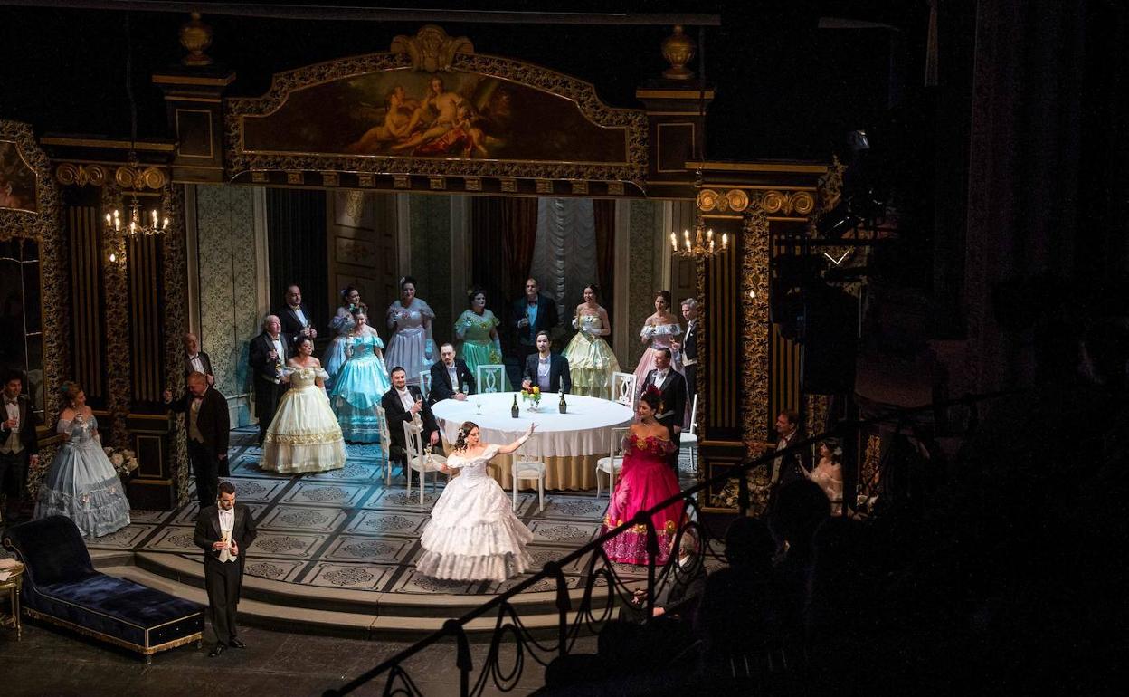 La Traviata de Verdi llega a Vioño