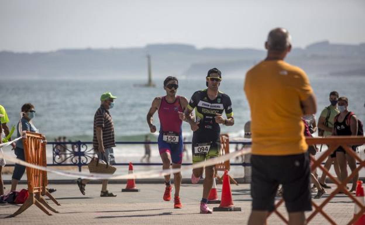 El muelle de Gamazo, punto de partida del triatlón 'Ciudad de Santander'