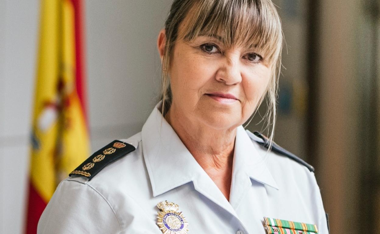 La comisaria Carmen Martínez, nueva jefa superior de la Policía Nacional en Cantabria