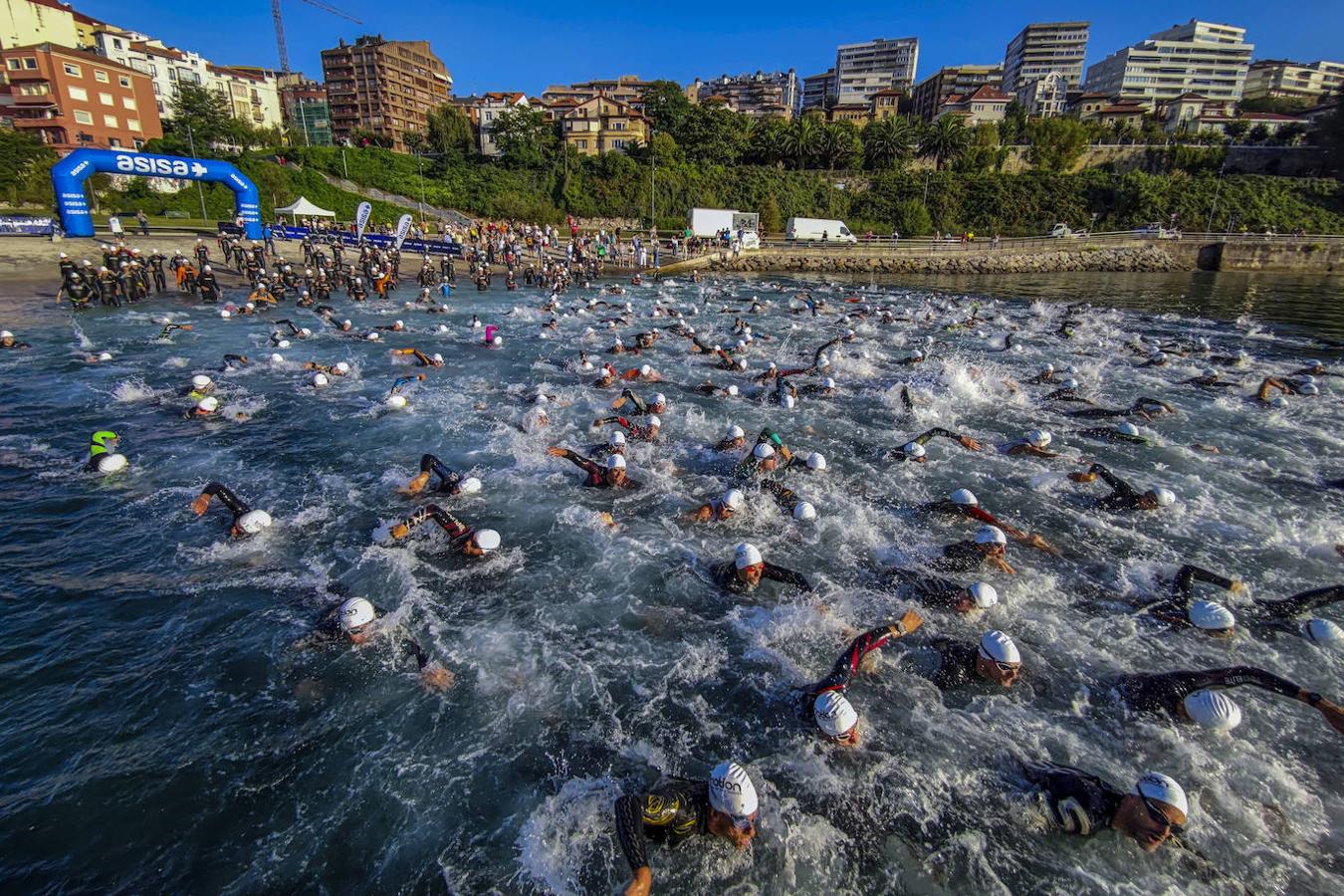 Fotos: 400 triatletas toman Santander