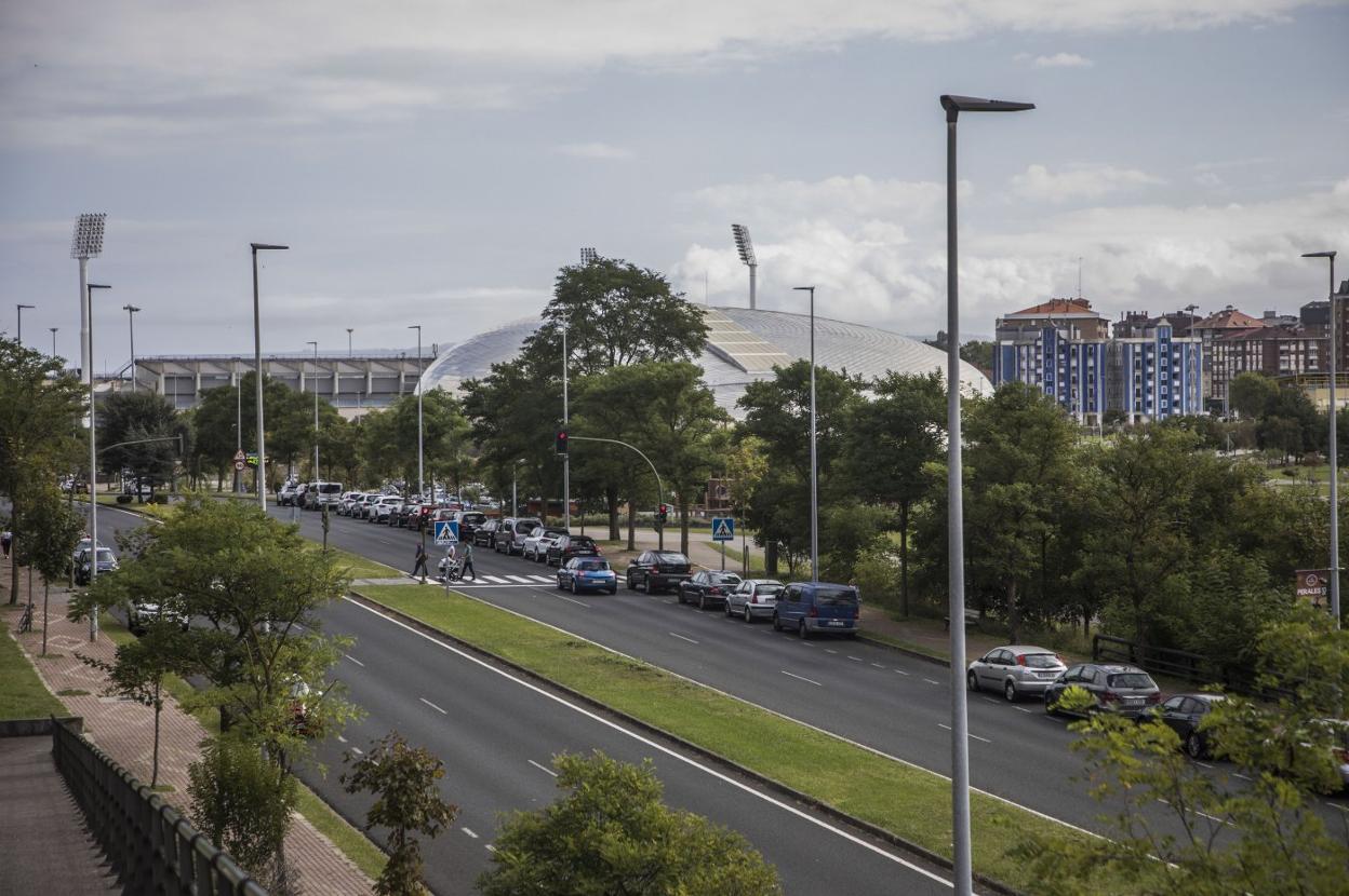 La S-20 en su tramo junto al Palacio de Deportes. 