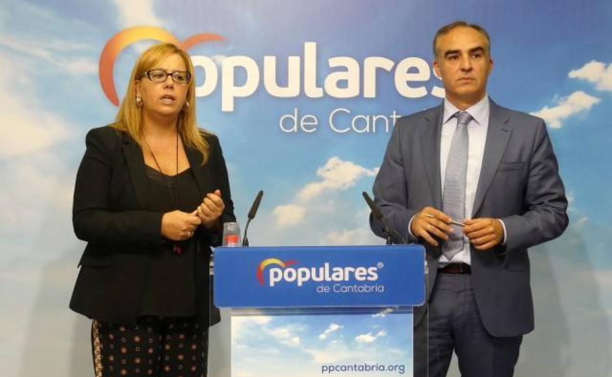 El PP defiende su propuesta para abaratar el recibo de la luz frente al «parche» de Sánchez