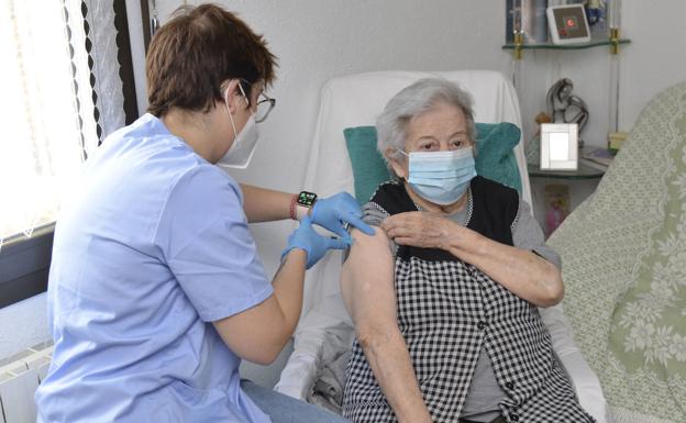 Sanidad estudia que los vacunados con Janssen también reciban una dosis adicional