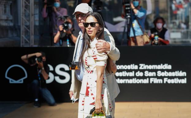 Carlos Saura y su hija Ann Saura en San Sebastián.