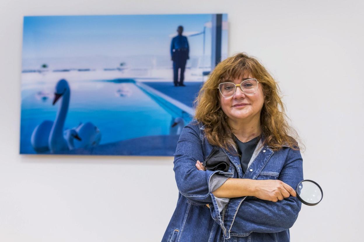 La cineasta Isabel Coixet protagoniza junto al histórico fotógrafo Robert Doisneau la muestra de PHotoEspaña en la Biblioteca Central. 