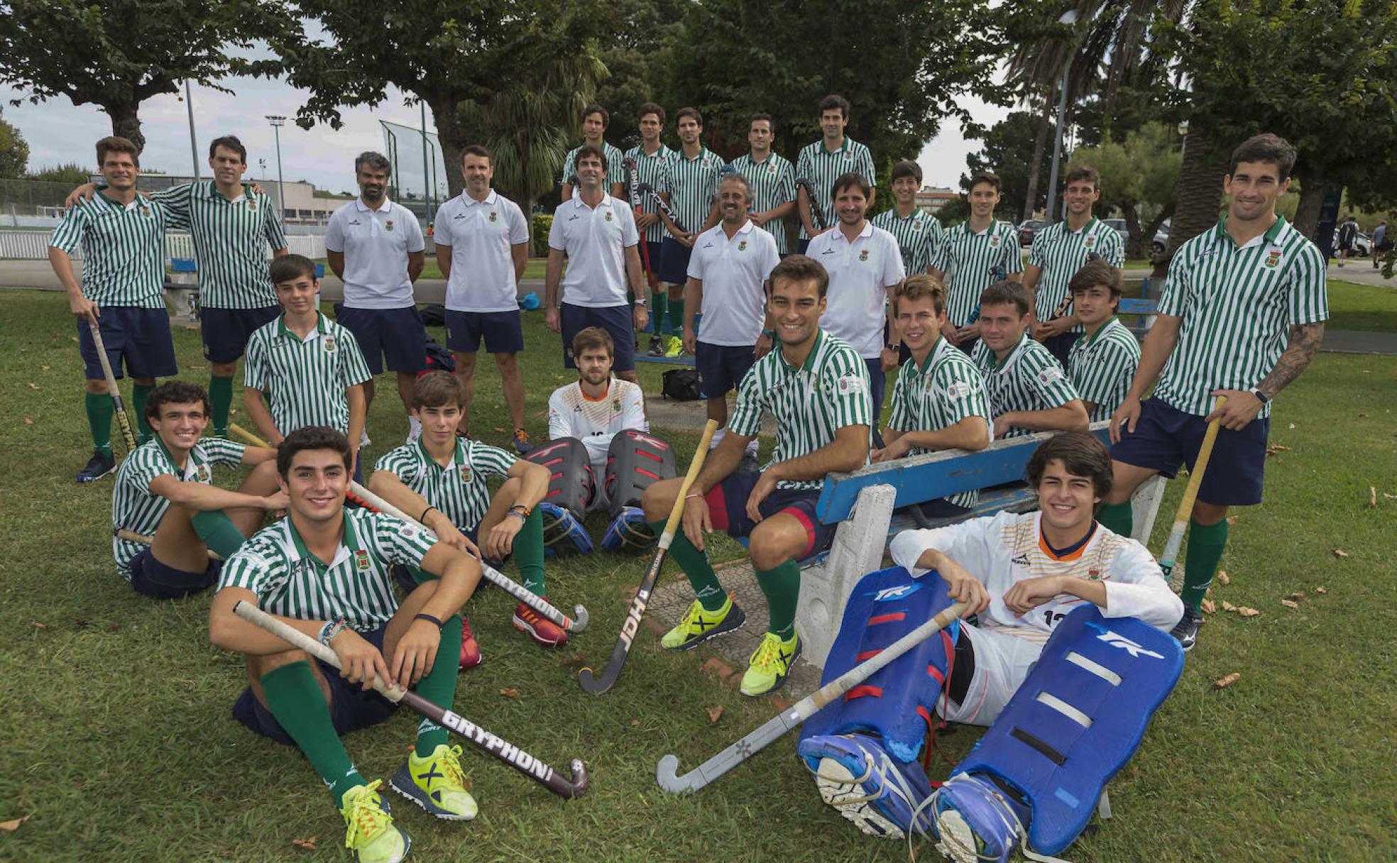 Tenis Masculino. Gonzalo Quijano, Franco Harte, Alejandro Dávila, Alfonso Álvarez-Miranda, Ignacio Álvarez, Facundo Harte, Felipe Campuzano, Rafael Selles, Daniel Ruiz, Borja Movellán, Felipe Moreno, Jaime Onieva, Nicolás Álvarez, Jaime Díaz, Álvaro López-Alonso, Agustín Machelett, Ignacio Viadero, Javier Hernández Mateo Sánchez, Dimas San Román, Pedro Salcines, Francisco Matorras, Alejandro Alonso, Luciano Lanfranconi, Antonio López-Alonso y Pelayo González-Pinto. 