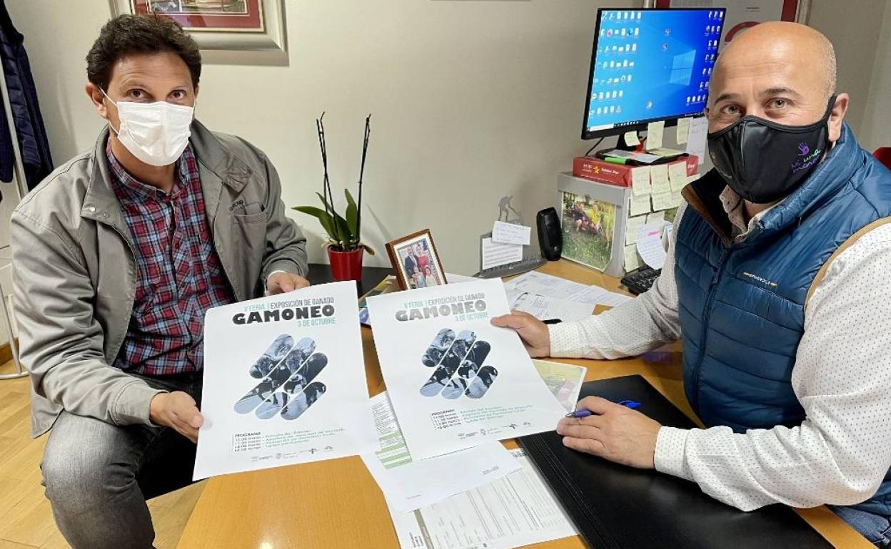 Agustín Molleda, alcalde de Cartes, y Álvaro Castillo, Concejal de Medio Ambiente, Ganadería y Medio Rural.