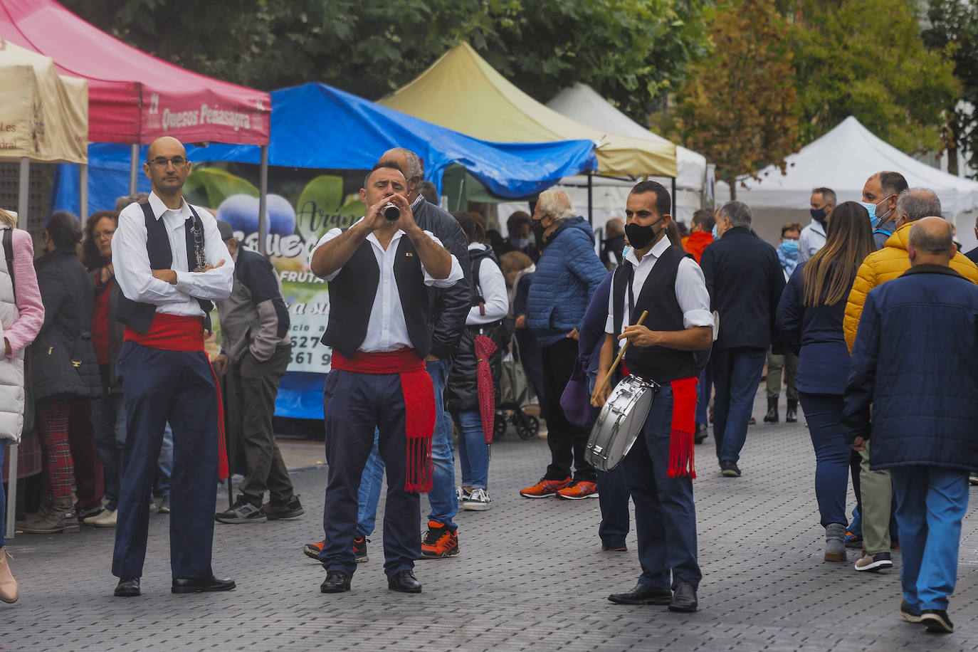 Fotos: Reinosa celebra San Mateo con la X Feria de Comercio y Artesanía