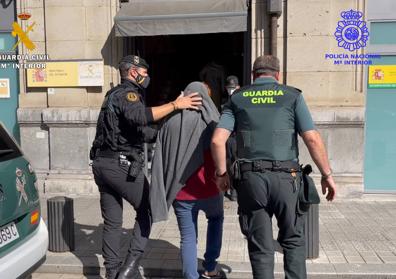 Imagen secundaria 1 - Atrapan a la banda criminal que asaltó estancos por Cantabria y perpetró un lucrativo alunizaje en una joyería de Salamanca