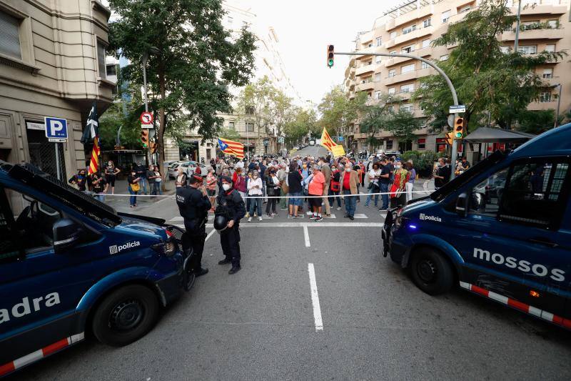 Los Mossos d'Esquadra han tomado posiciones para evitar altercados en la manifestación. 