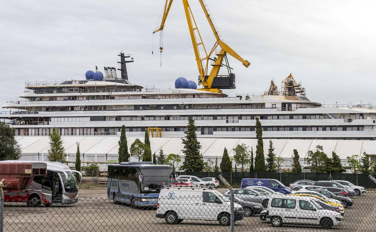 El brote del crucero Evrima sigue creciendo y suma ya 82 positivos